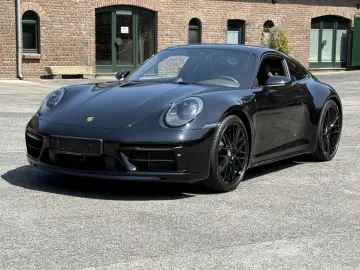 PORSCHE 992  911  Carrera 4S SPORTPAKET-ABGAS MATRIX LIF