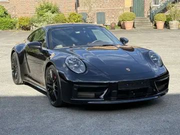 PORSCHE 992  911  Carrera 4S SPORTPAKET-ABGAS MATRIX LIF