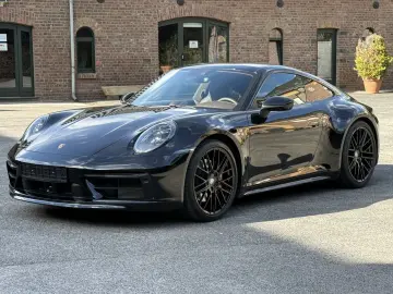 PORSCHE 992  911  Carrera 4S SPORTPAKET-ABGAS MATRIX LIF