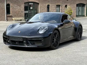 PORSCHE 992  911  Carrera 4S SPORTPAKET-ABGAS MATRIX LIF