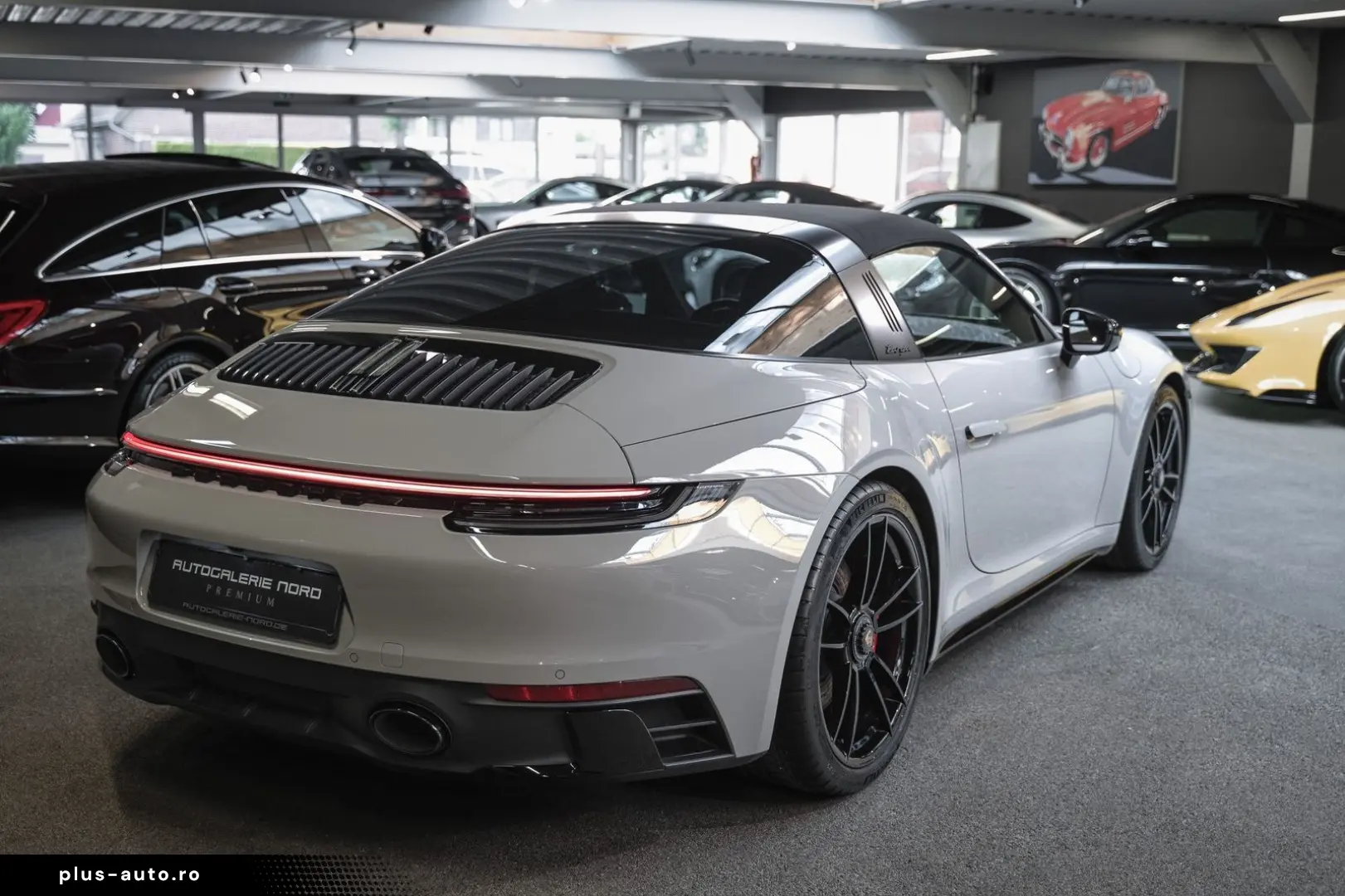 PORSCHE 911 2023 — imagine 5