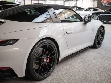 PORSCHE 911 Targa 4 GTS Sitzlüftung   BOSE   Matrix LED