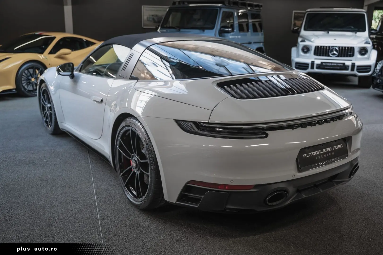 PORSCHE 911 2023 — imagine 8