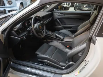 PORSCHE 911 Targa 4 GTS Sitzlüftung   BOSE   Matrix LED