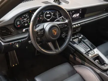 PORSCHE 911 Targa 4 GTS Sitzlüftung   BOSE   Matrix LED