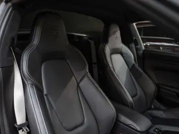 PORSCHE 911 Targa 4 GTS Sitzlüftung   BOSE   Matrix LED