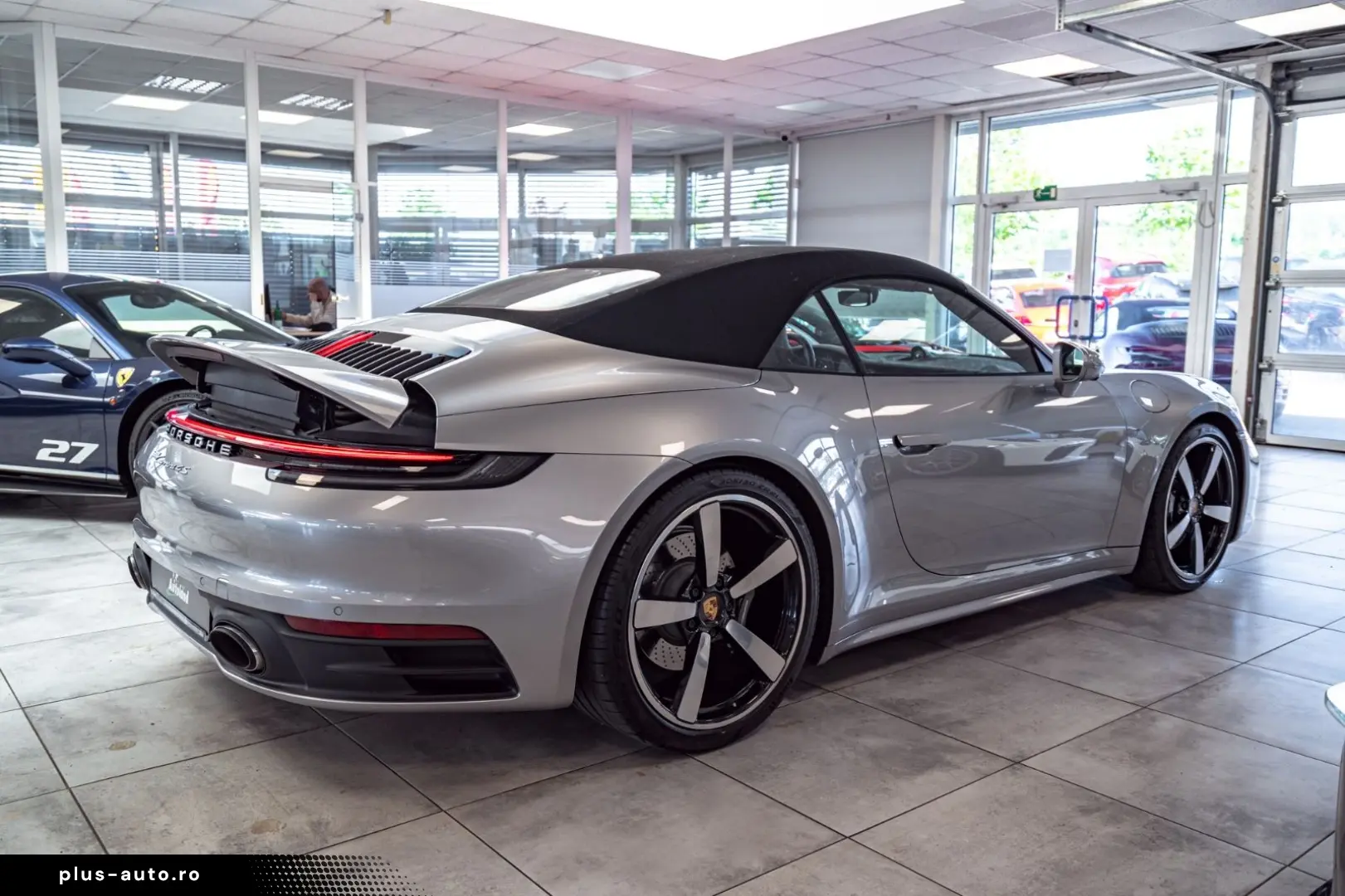 PORSCHE 911 2022 — imagine 10