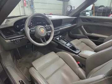 PORSCHE 992 GTS Cabriolet Bose Lift Allradlenkung  1250€