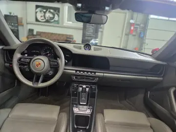 PORSCHE 992 GTS Cabriolet Bose Lift Allradlenkung  1250€