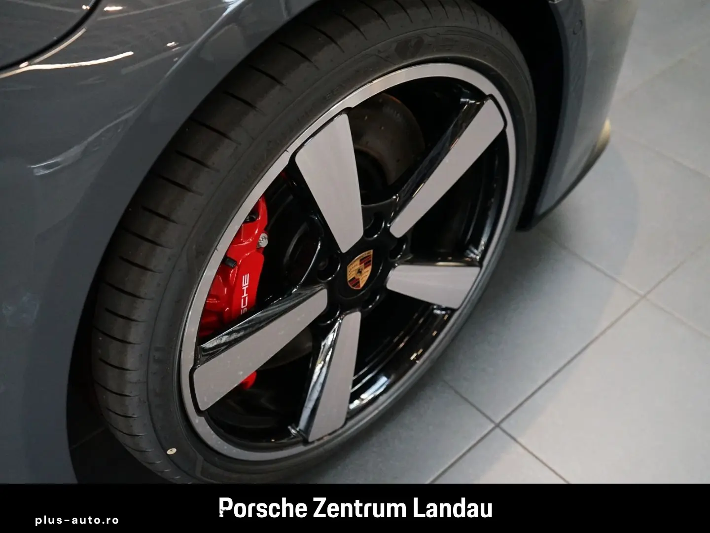 PORSCHE 911 2025 — imagine 37