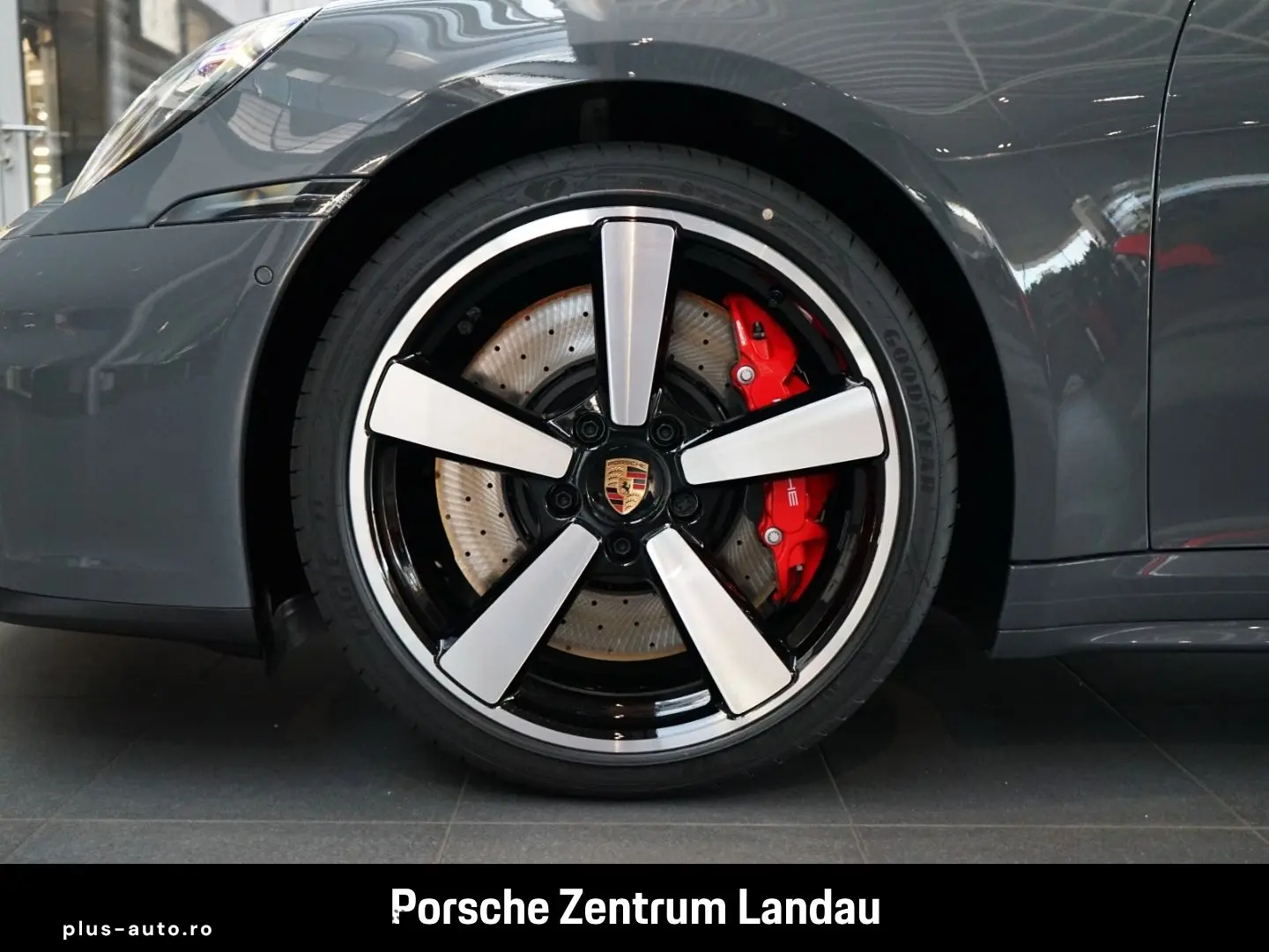 PORSCHE 911 2025 — imagine 42