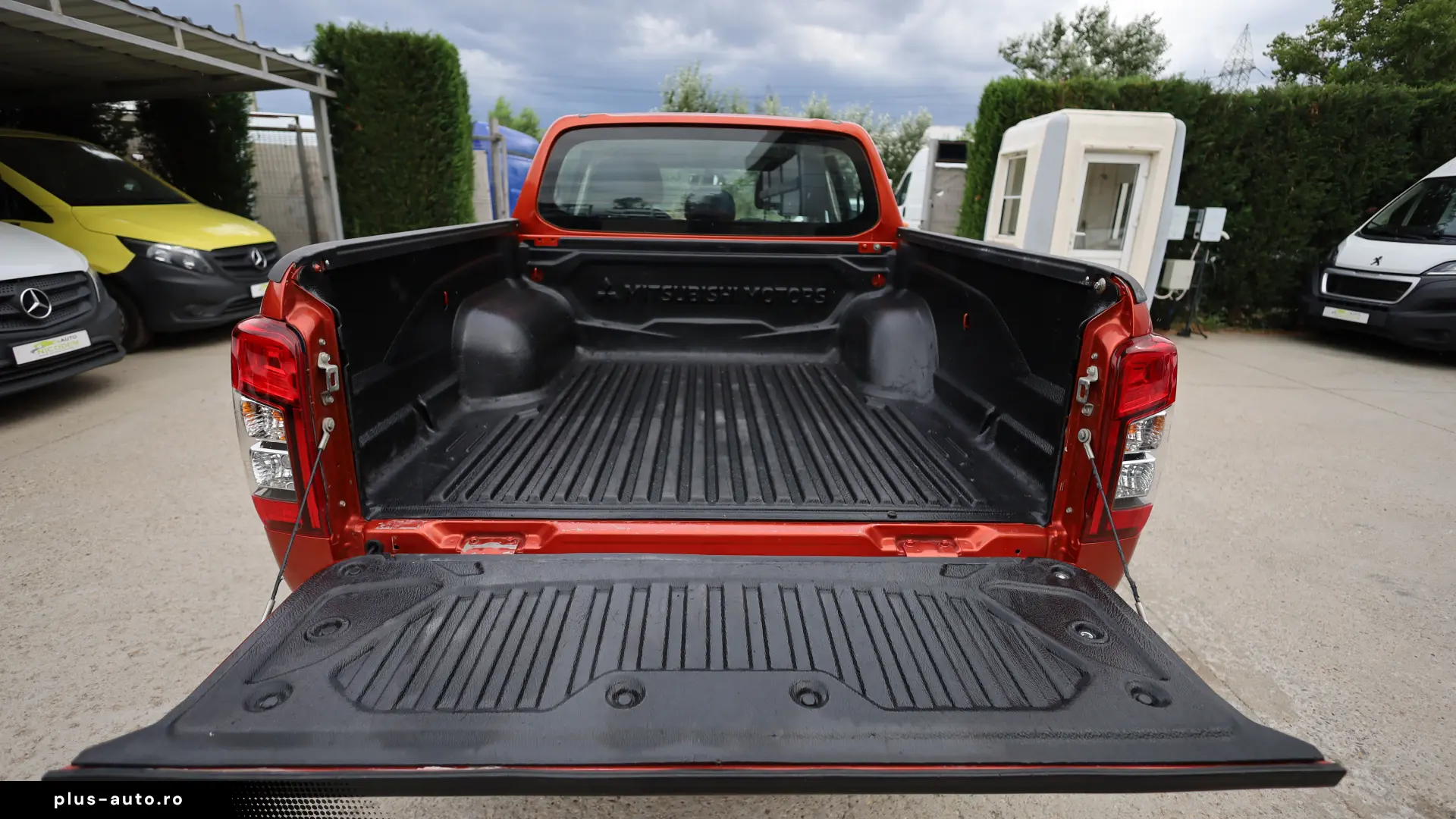 Mitsubishi L200 2.2DI-D 150HP 4x4 Cabina Dubla
