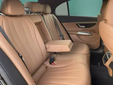 MERCEDES-BENZ E 220 d AMG NIGHT SUPER-SCREEN DISTRO 360  TWA