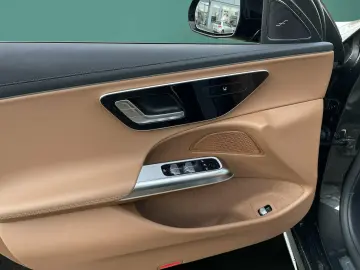 MERCEDES-BENZ E 220 d AMG NIGHT SUPER-SCREEN DISTRO 360  TWA