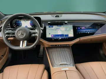 MERCEDES-BENZ E 220 d AMG NIGHT SUPER-SCREEN DISTRO 360  TWA