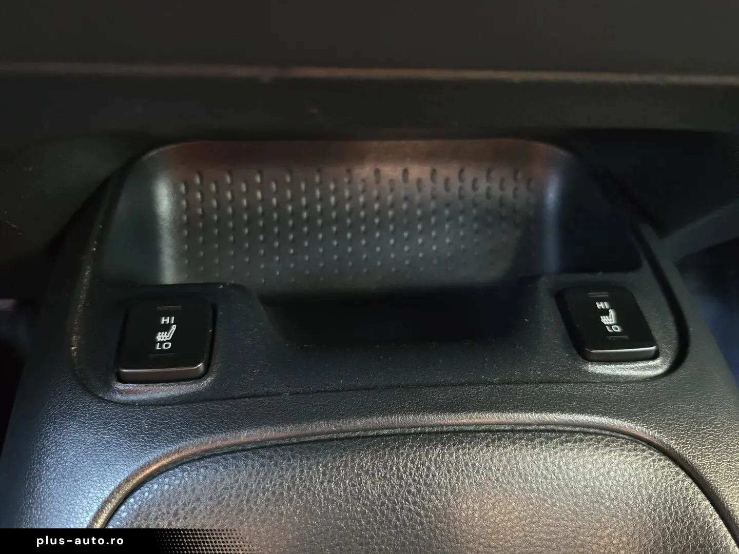 Toyota Corolla Hybrid - Business