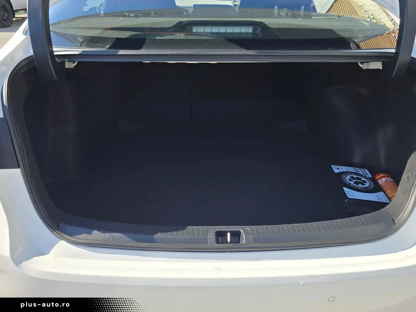 Toyota Corolla Hybrid - Business
