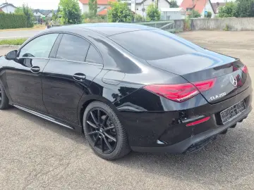 MERCEDES-BENZ CLA 200 Edition 2022 AMG Line  8-Fach