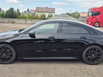 MERCEDES-BENZ CLA 200 Edition 2022 AMG Line  8-Fach