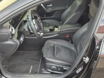 MERCEDES-BENZ CLA 200 Edition 2022 AMG Line  8-Fach
