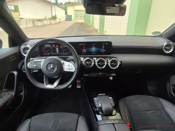 MERCEDES-BENZ CLA 200 Edition 2022 AMG Line  8-Fach