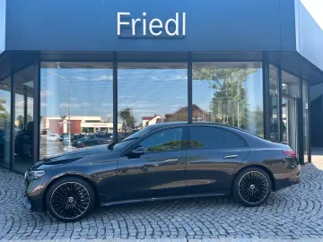 MERCEDES-BENZ E 220d AMG   HUD  SUPERSCREEN  NIGHT 20 ZOLL