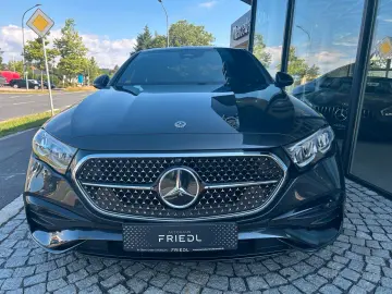 MERCEDES-BENZ E 220d AMG   HUD  SUPERSCREEN  NIGHT 20 ZOLL