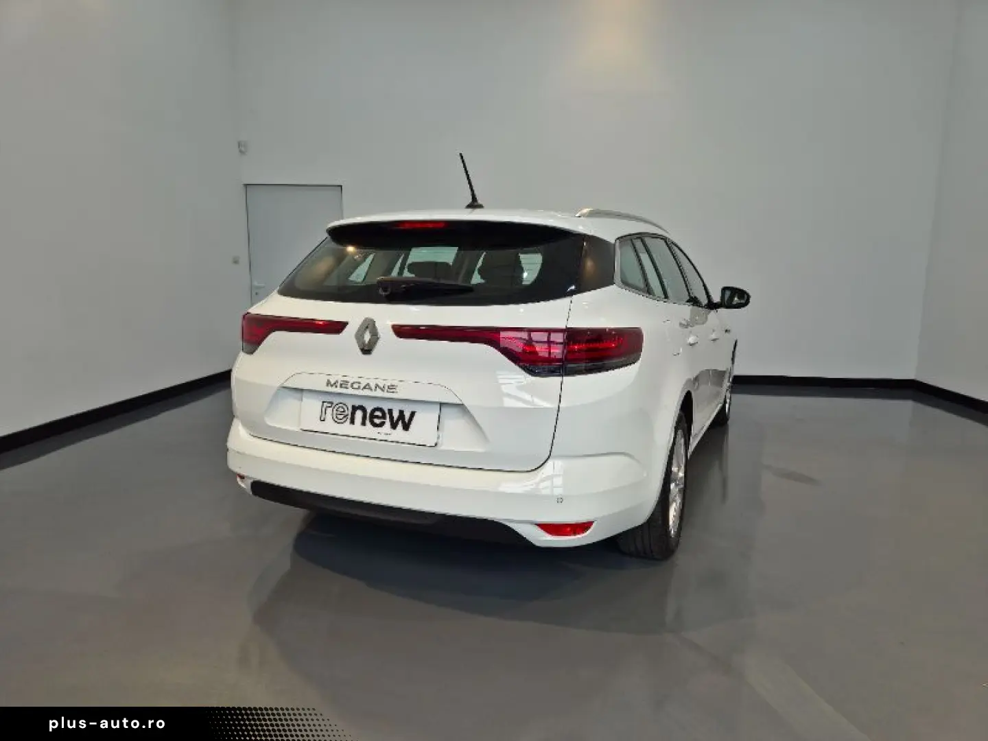 RENAULT Megane 2022 — imagine 2