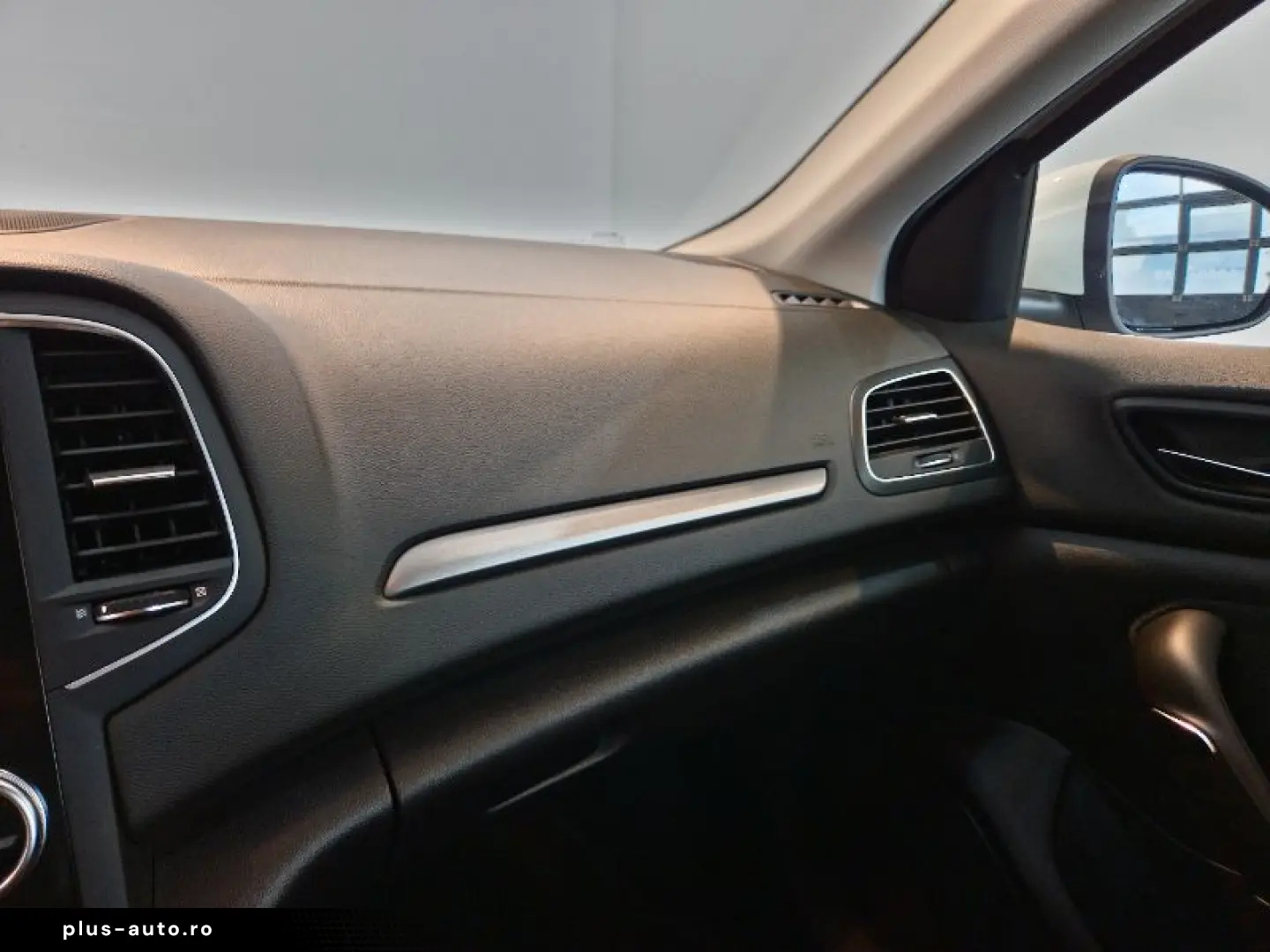 RENAULT Megane 2022 — imagine 24