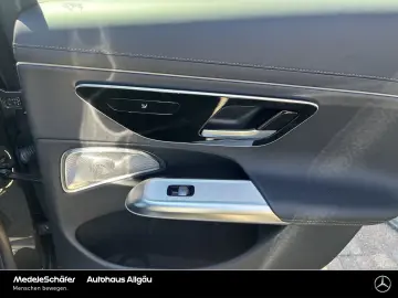 MERCEDES-BENZ E 220 d AMG Premium Night 20  Superscreen Pano