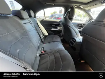 MERCEDES-BENZ E 220 d AMG Premium Night 20  Superscreen Pano