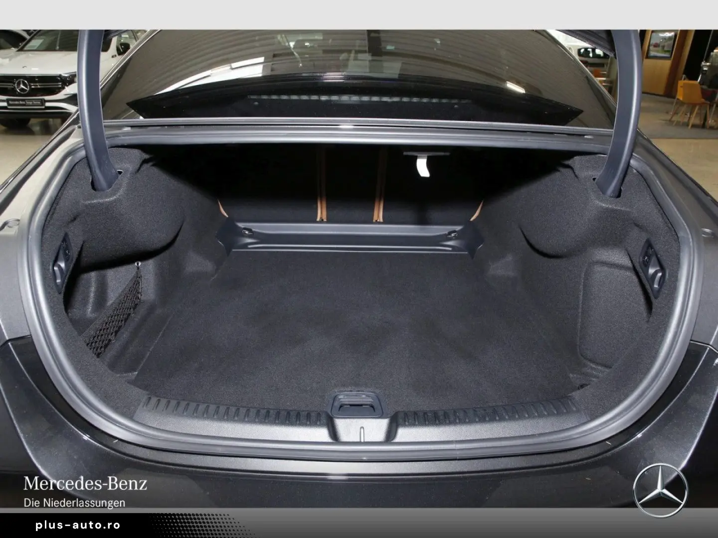 MERCEDES-BENZ E-Class 2025 — imagine 15