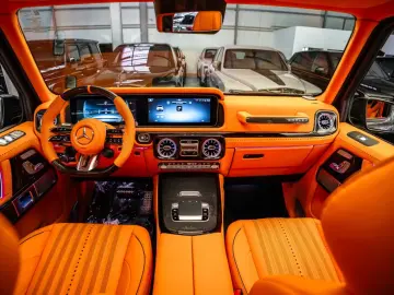 Mercedes-Benz G63 AMG FULL CARLEX RED SPORT SEATS