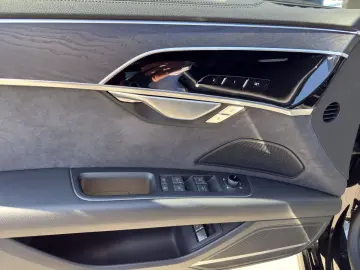 AUDI A8 Lang 60 TFSIe Q NP153 LM20 PANO B&O NACHTSICH