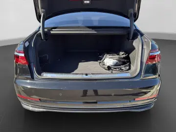 AUDI A8 Lang 60 TFSIe Q NP153 LM20 PANO B&O NACHTSICH