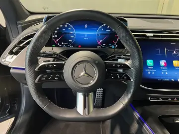 MERCEDES-BENZ E 220 d 4M AMG Distr AHK Airmat Sound …
