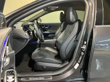 MERCEDES-BENZ E 220 d 4M AMG Distr AHK Airmat Sound …