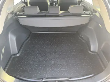 TOYOTA RAV 4 2.5 Hybrid Team D