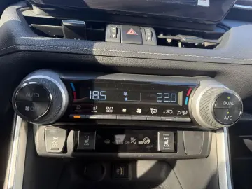 TOYOTA RAV 4 2.5 Hybrid Team D