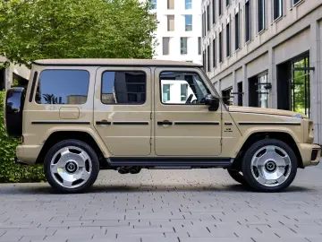 Mercedes-Benz G 63 FACELIFT   TV   NIGHT   SUPERIOR   MY26