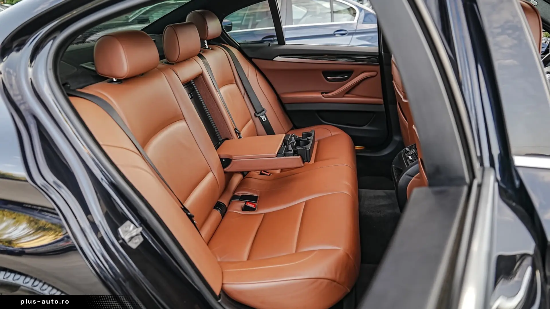 BMW Seria 5 520d Aut. Luxury Line