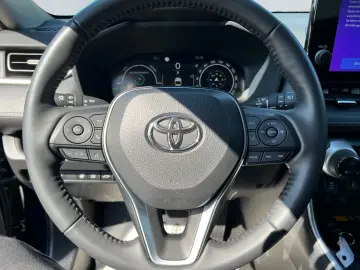 TOYOTA RAV 4 2.5 4x2 Hybrid Teamplayer