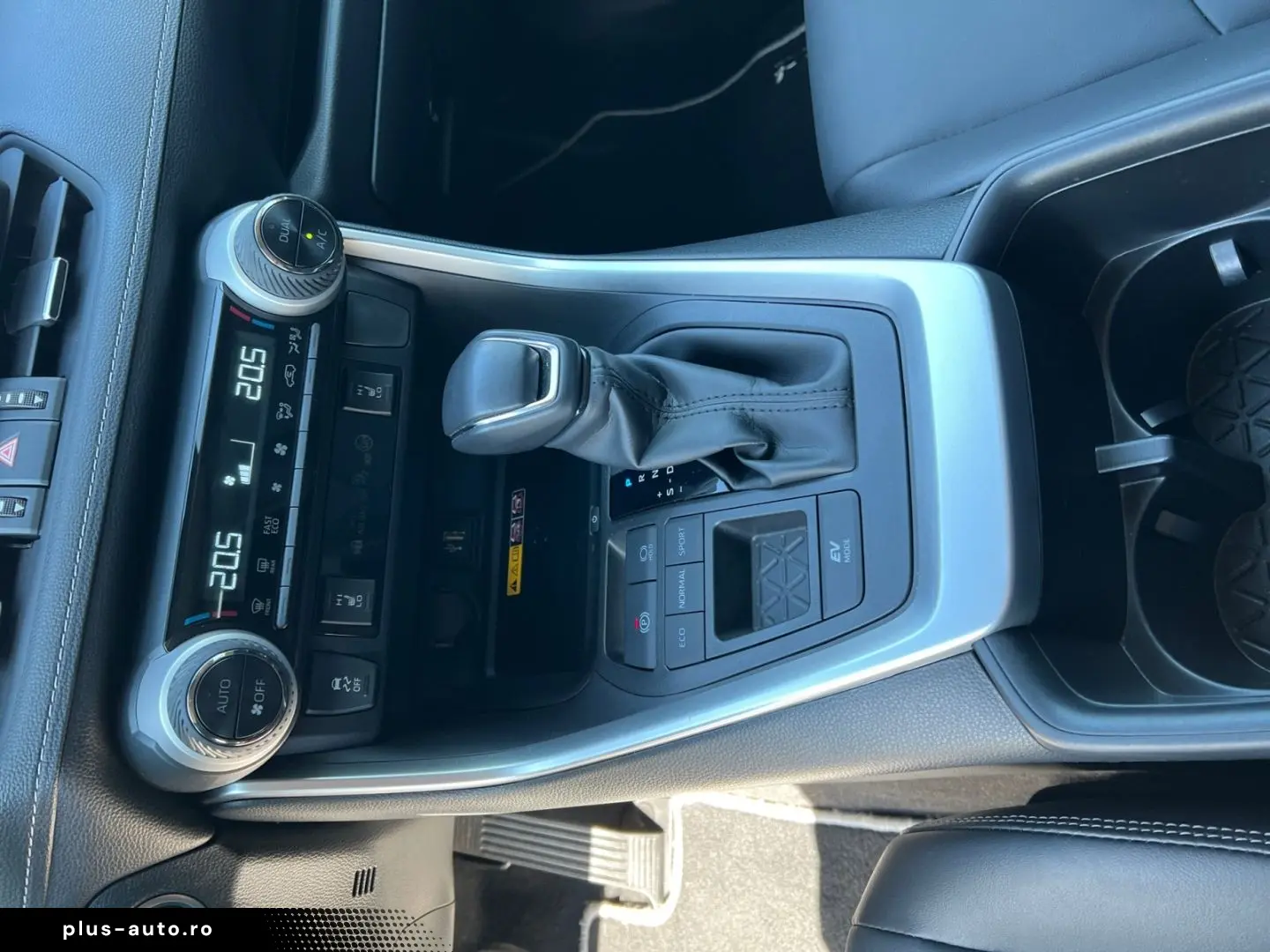 TOYOTA RAV 4 2.5 4x2 Hybrid Teamplayer