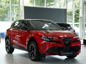 ALFA ROMEO Junior Ibrida 1.2 VGT 48V-Hybrid  1.Hand  MwSt