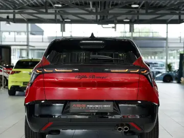 ALFA ROMEO Junior Ibrida 1.2 VGT 48V-Hybrid  1.Hand  MwSt