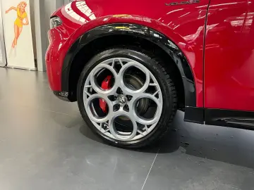 ALFA ROMEO Tonale Veloce 1.5l MHEV Rosso Alfa