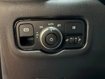 MERCEDES-BENZ Vito 116 CDI Tourer Pro lang Allrad Klima Navi