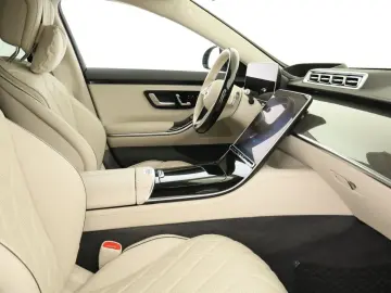 MERCEDES-BENZ S 400 d 4M  AMG Panorama Digi-Light HA…