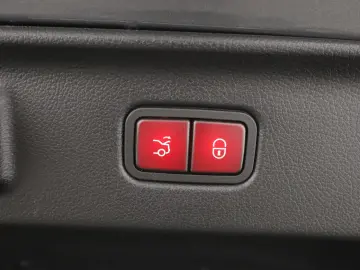 MERCEDES-BENZ S 400 d 4M  AMG Panorama Digi-Light HA…