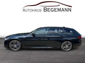BMW 530 dA Touring xDrive M Sport AHK Pano Laser HUD
